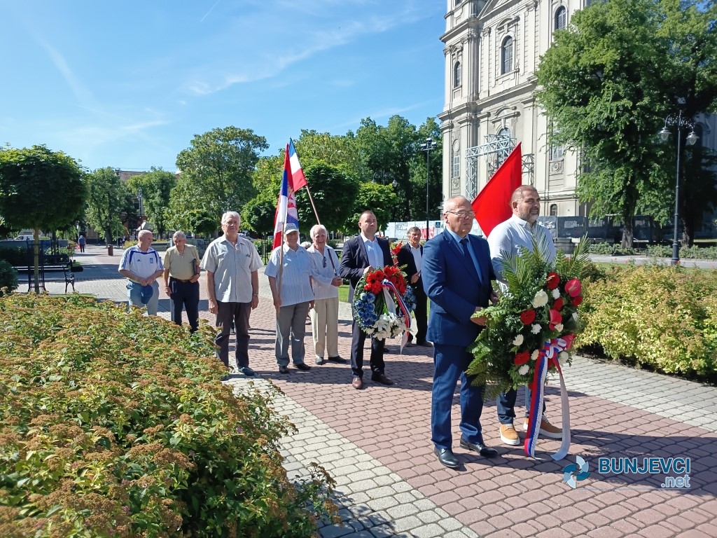 OBILUŽEN DAN BORCA - 4. JUL